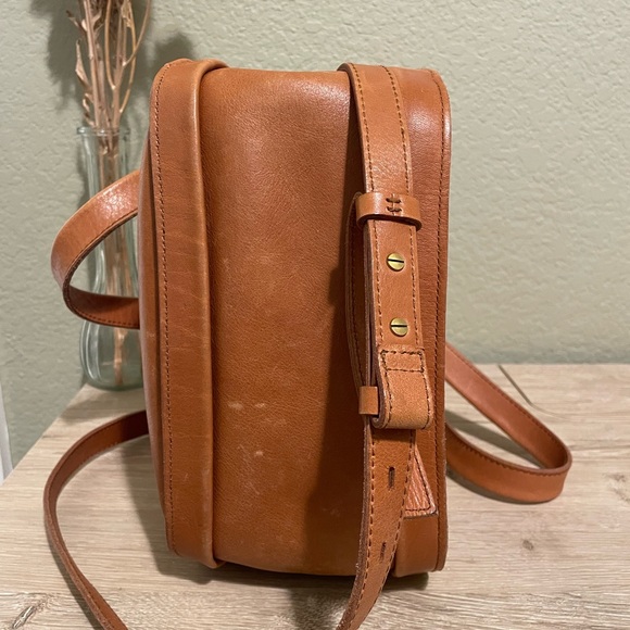 Madewell The Sydney Shoulder Bag - Picture 6 of 8